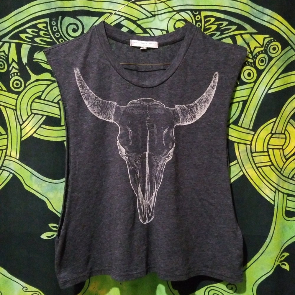 SOLD Skull crop top